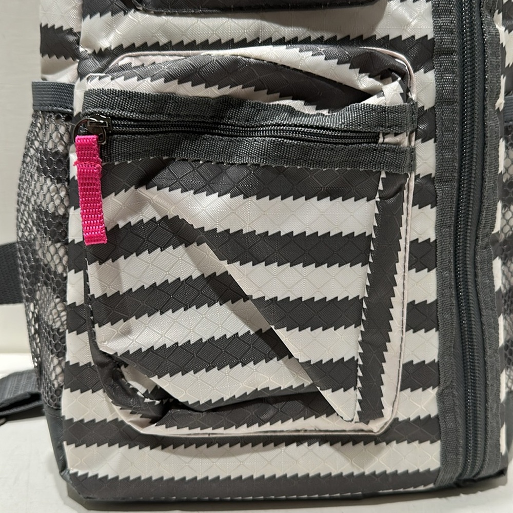 THIRTY ONE Grey & White Striped Vinyl Sling Backpack Bag - Picture 2 of 8